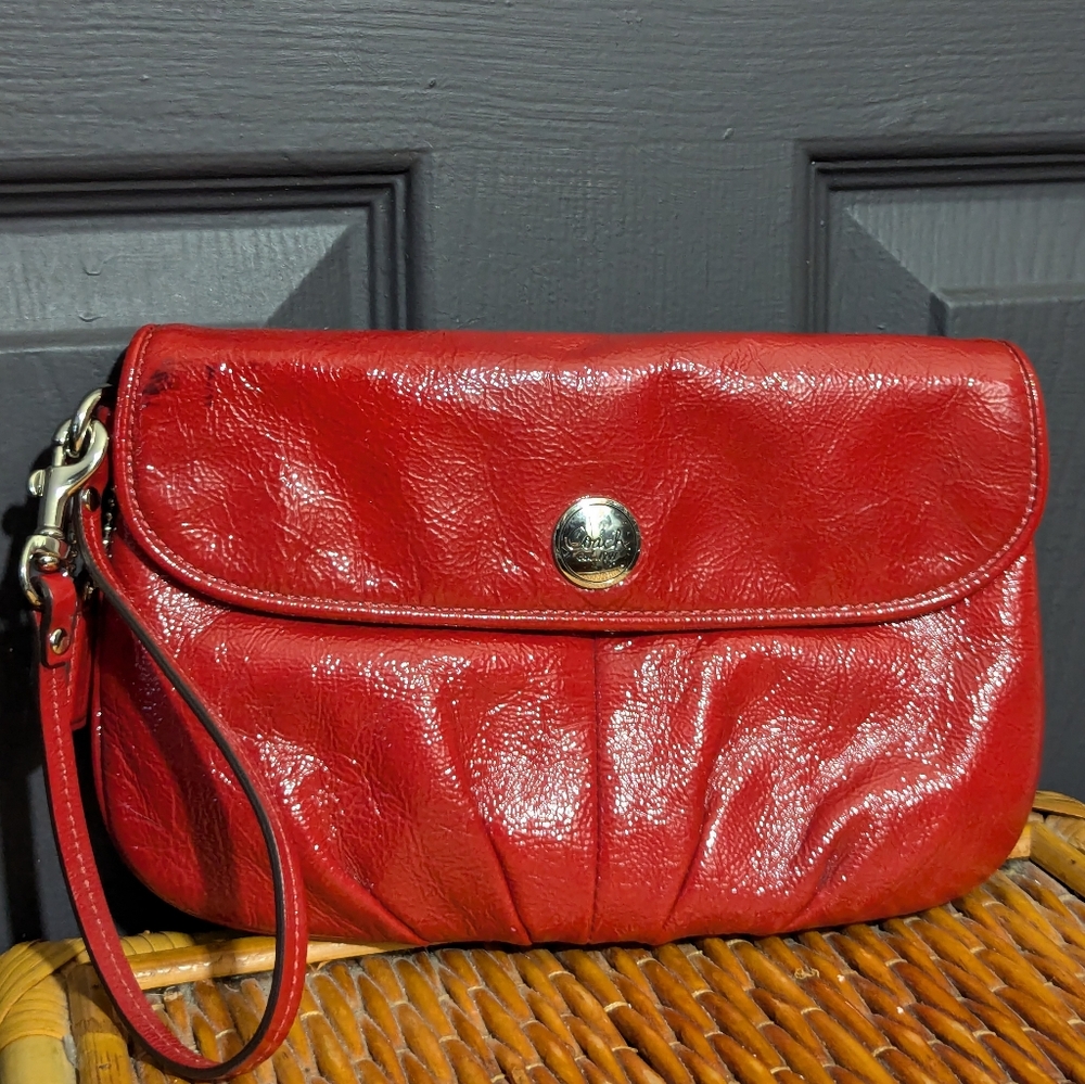 COACH Lipstick Red Leather Fold Wristlet Clutch Y2K Vintage Bag